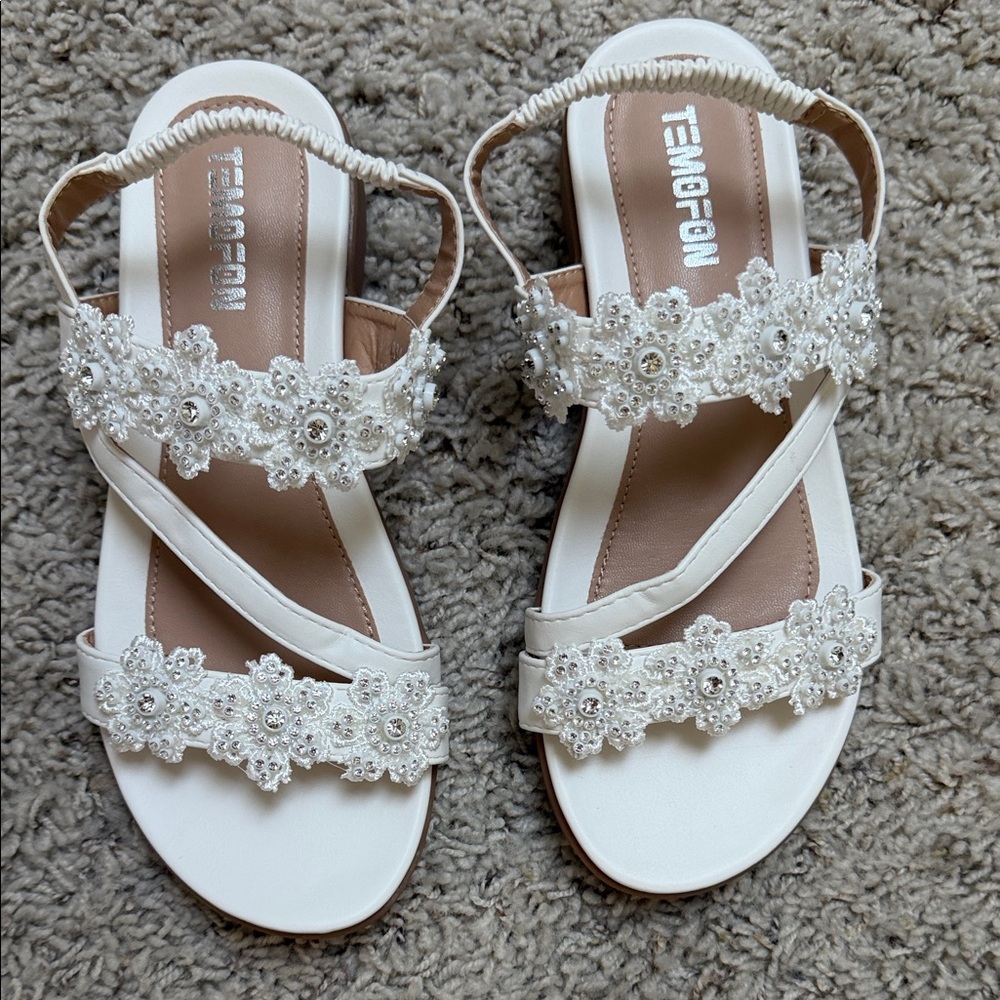 TEMOFUN White Floral Beaded Women's Sandals NEW